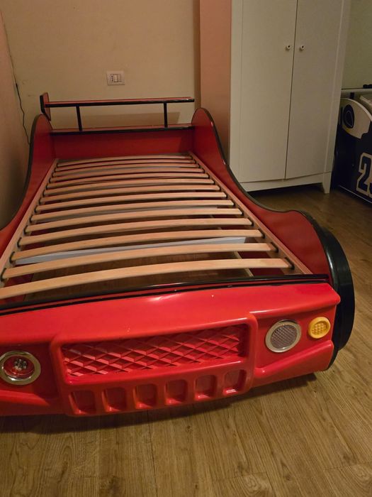 Pat copil 90x200 in forma de masina curse