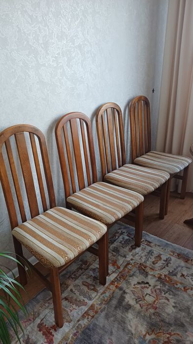 продам Деревянный стол