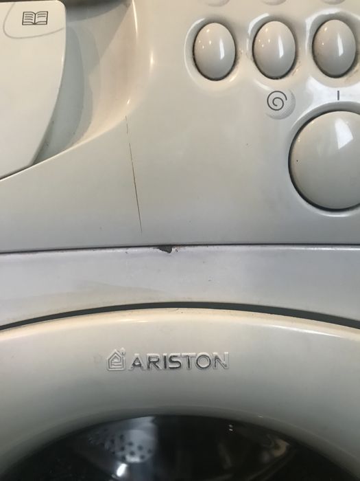 Стиральная машина Ariston