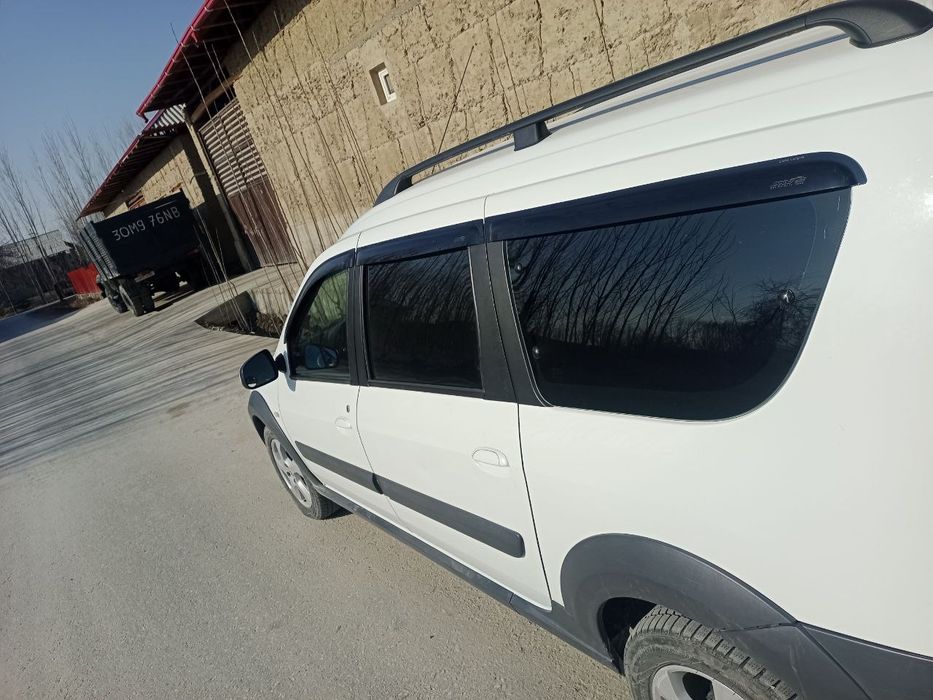 Lada Largus 2020 srochni sotiladi