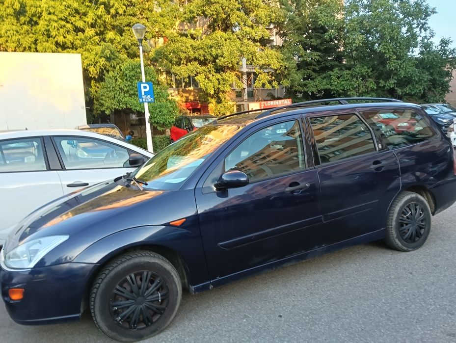 FORD Focus 2000 — imagine 5