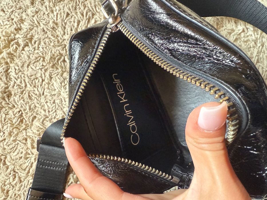 Crossbody дамска чанта Calvin Klein