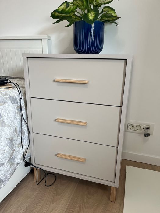 2 Comode noi 43cm latine 71cm înălțime