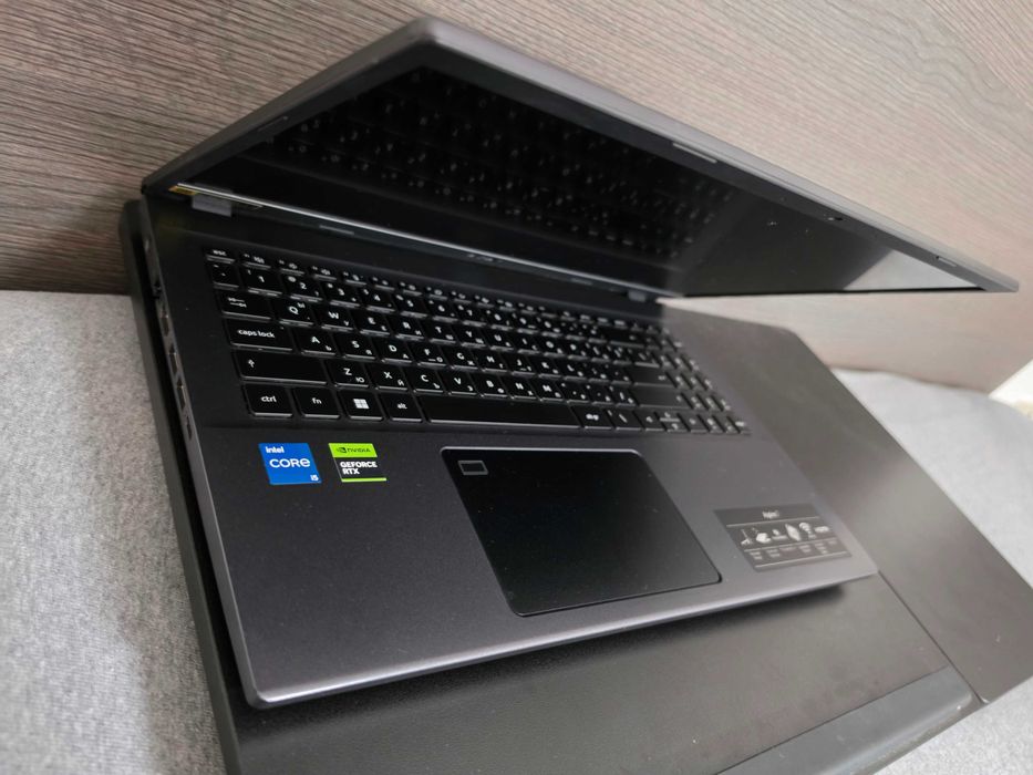 Acer Aspire 7 | i5-12450H | RTX 2050 4GB | 16GB RAM | 512GB SSD