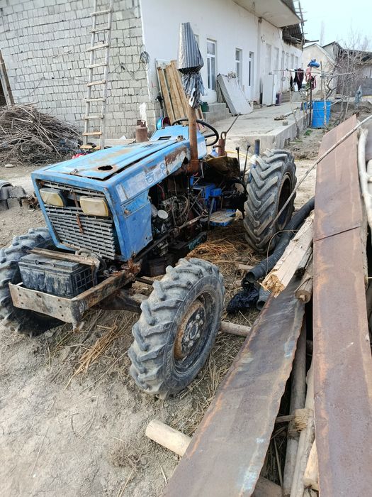 Traktor sotiladi holati yaxshi