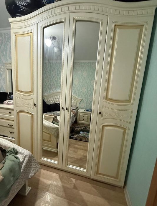 Продам спальный гарнитур кровать, шкаф, тумбочка