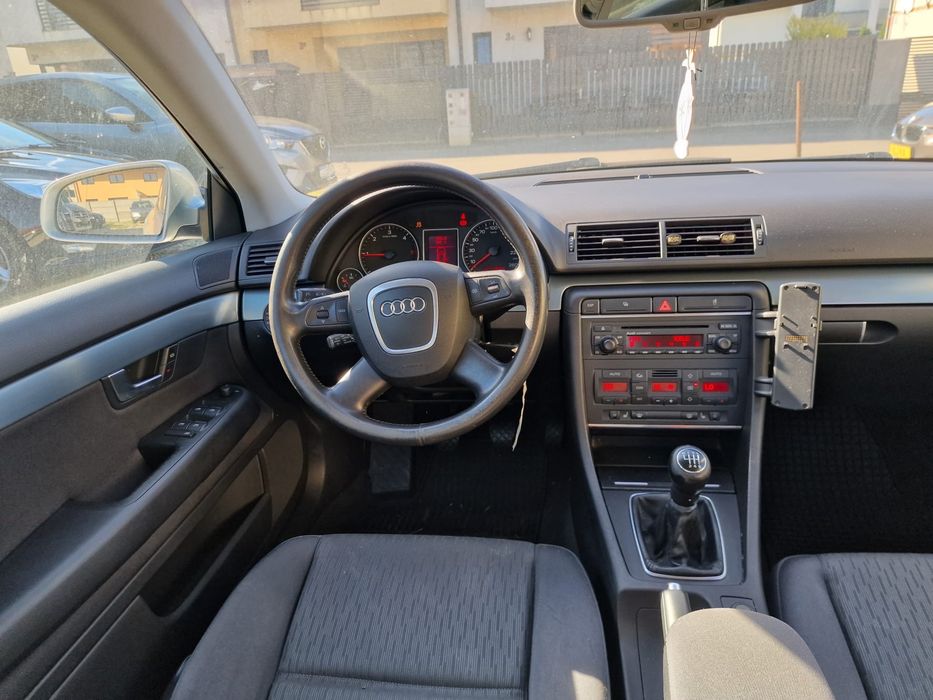 AUDI A4 B7 2.0 TDI