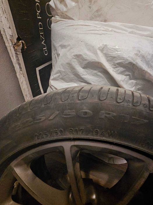 Продавам джанти с летни гуми Pirelli Алфа Ромео