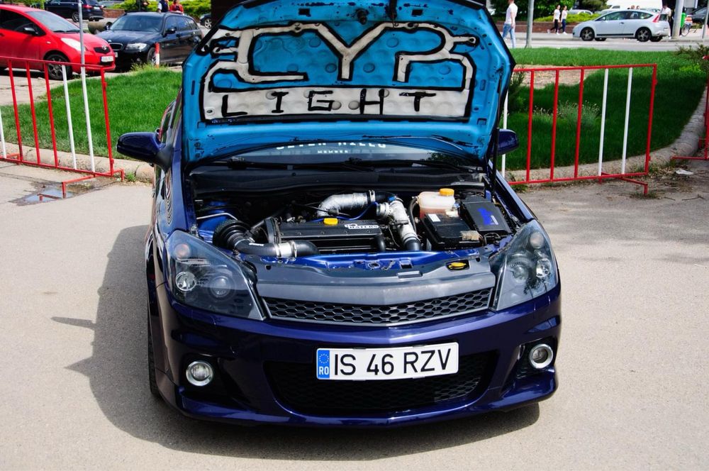 Opel Astra H 2.0 turbo 300 cai