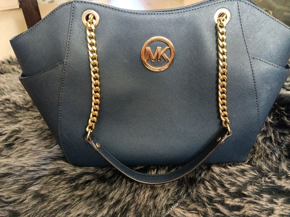 Дамска чанта на Michael Kors
