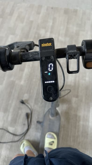 Продам Ninebot KickScooter MAX G30