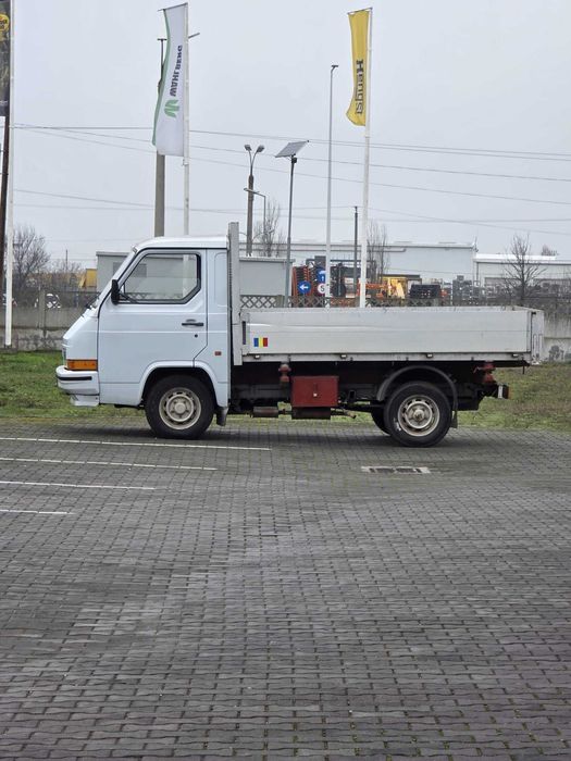 Nissan Trade 2.0 D basculabil trilateral