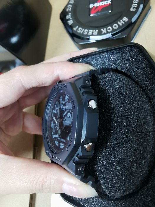 Часовник G-shock
