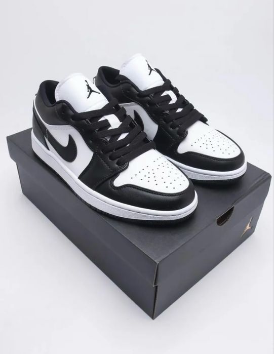 jordan nike 1 low panda