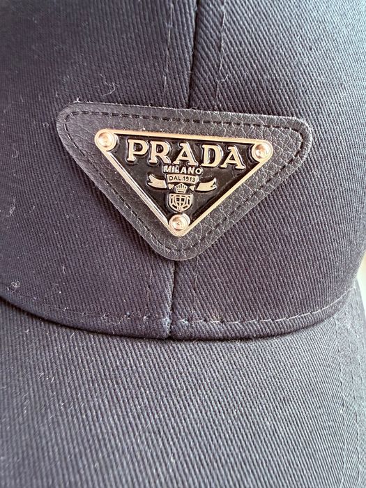 Шапка Prada - нова