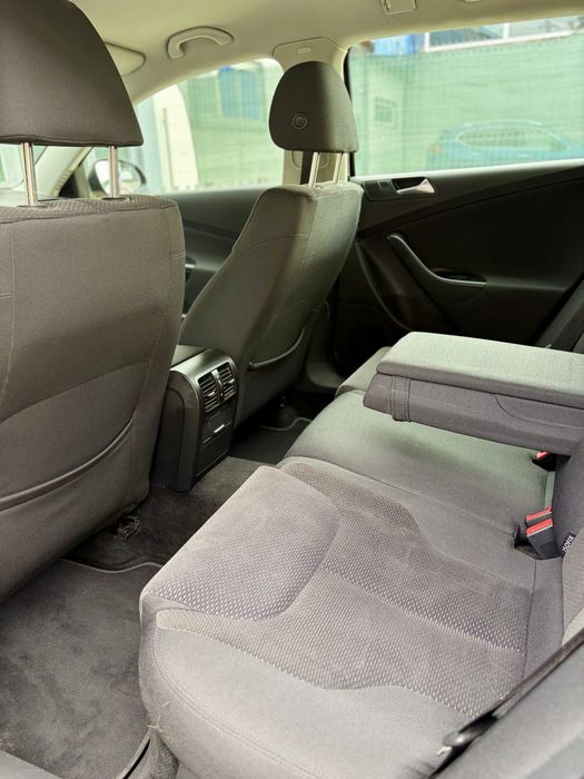 VW Passat 2010 2.0 tdi automata DsG  140 cp euro5
