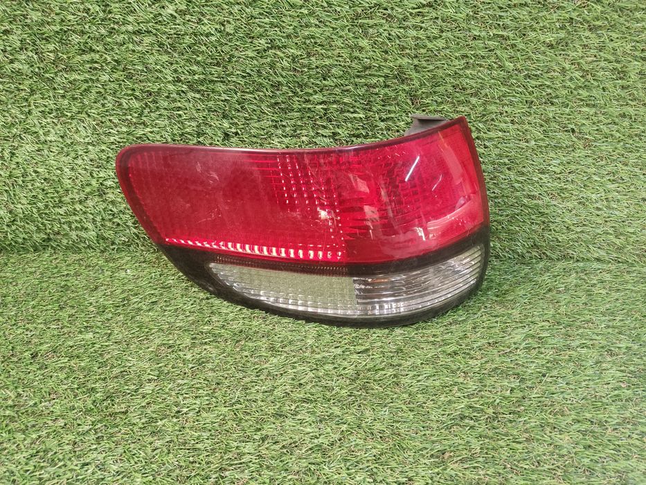 Toyota estima  фонарь