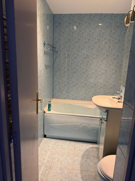 Închiriez Apartament renovat