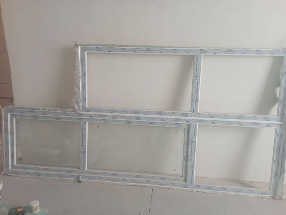 Между балконный дверь хорошая состоянии сама ввоз поможем до первого э