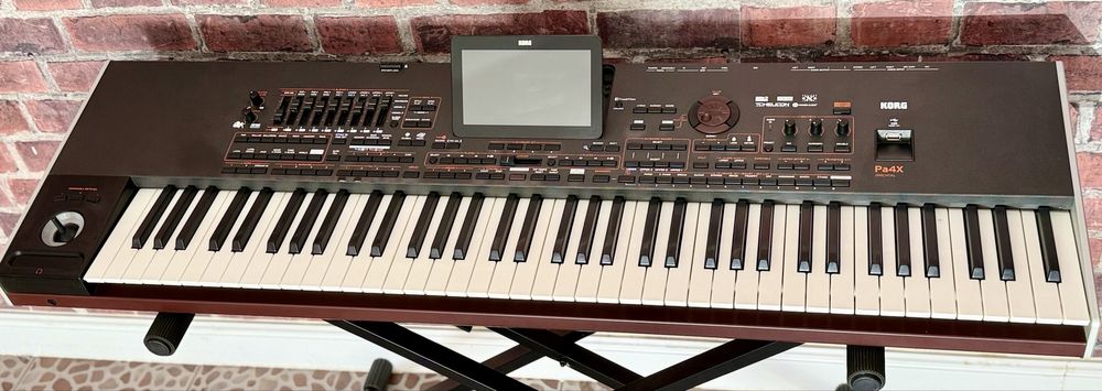 Korg Pa4X Oriental 76 Keys!