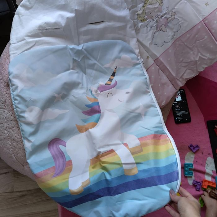 Количка,играчки,принадлежности,дрехи,органайзер,детска кухня,маса..