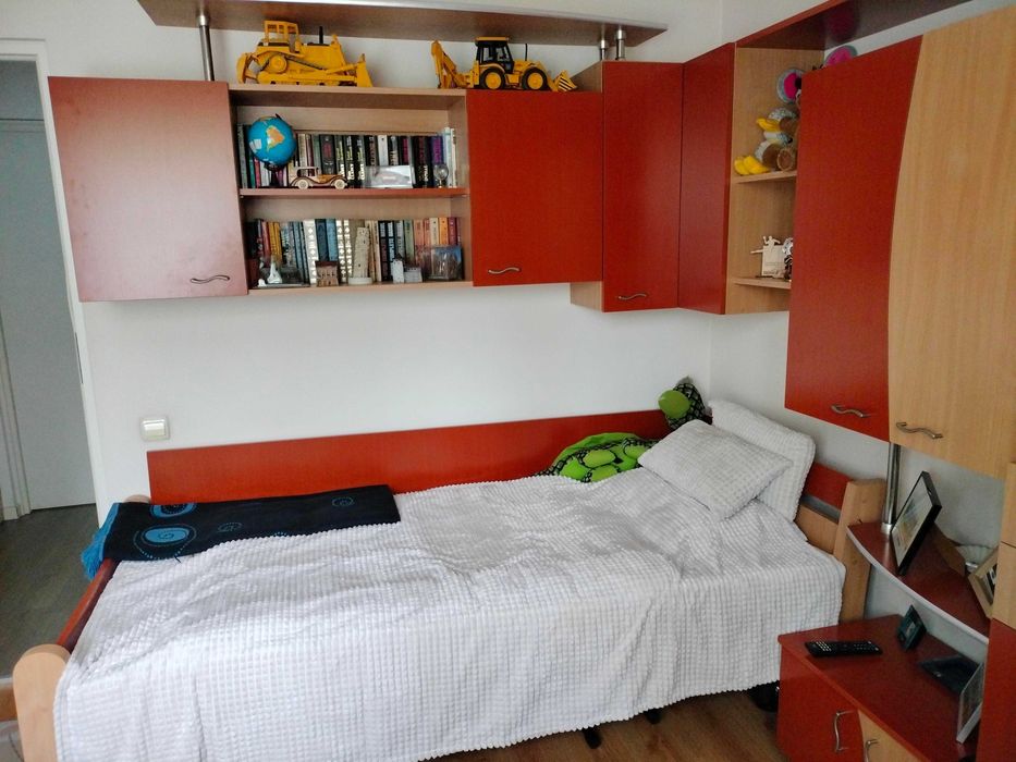 Mobilă cameră tineret