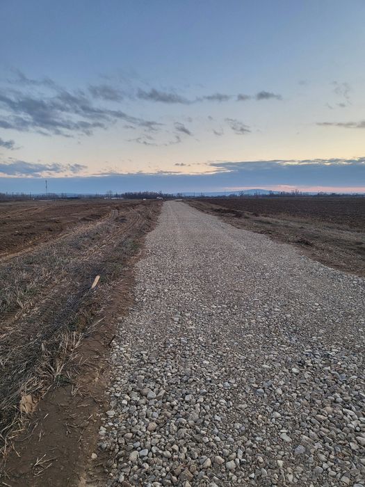 Vând parcele teren intravilan