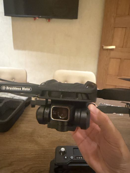 Дрон квадрокоптер v 168 gps