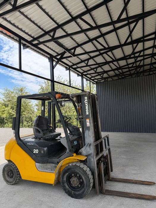 Komatsu Жүк көтергіш техникасы