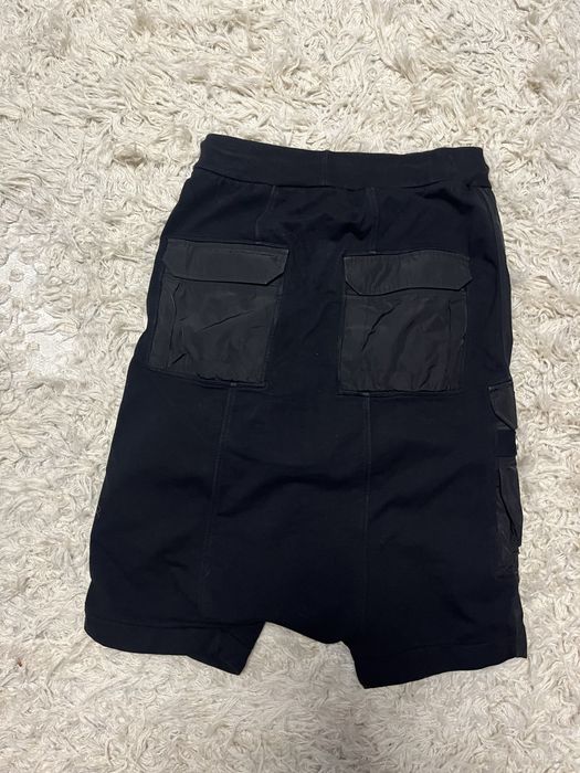 Pantaloni vagabond scurți