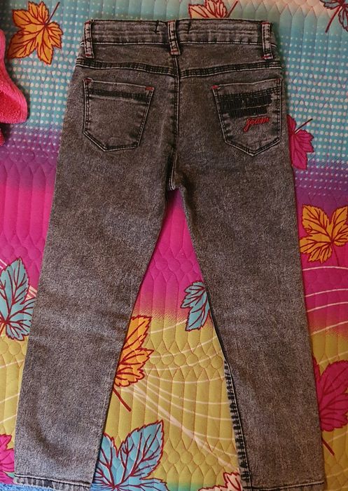 Продам джинсы для мальчика