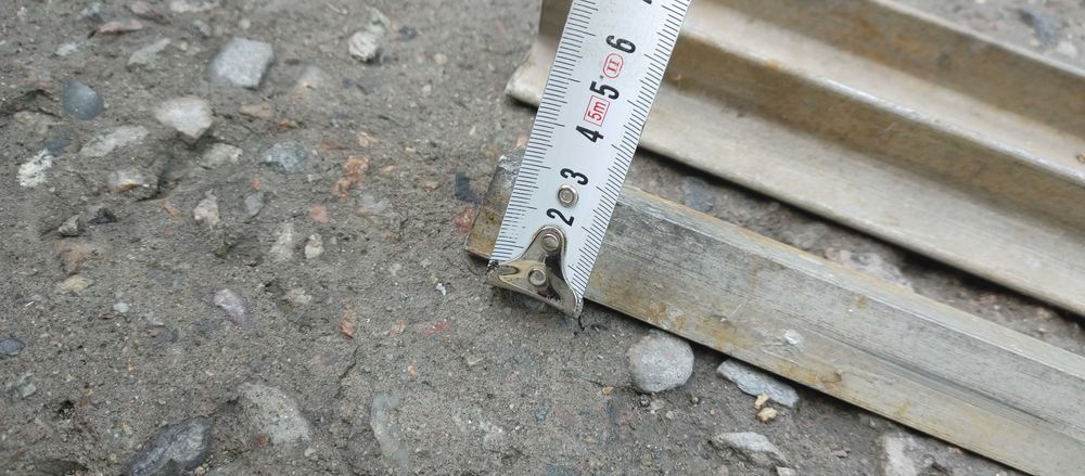 Уголок алюминиевый