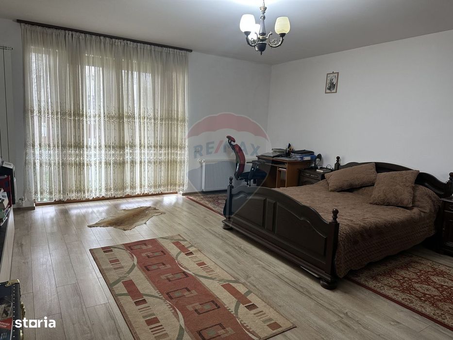 Casă / Vilă Girov Contesti