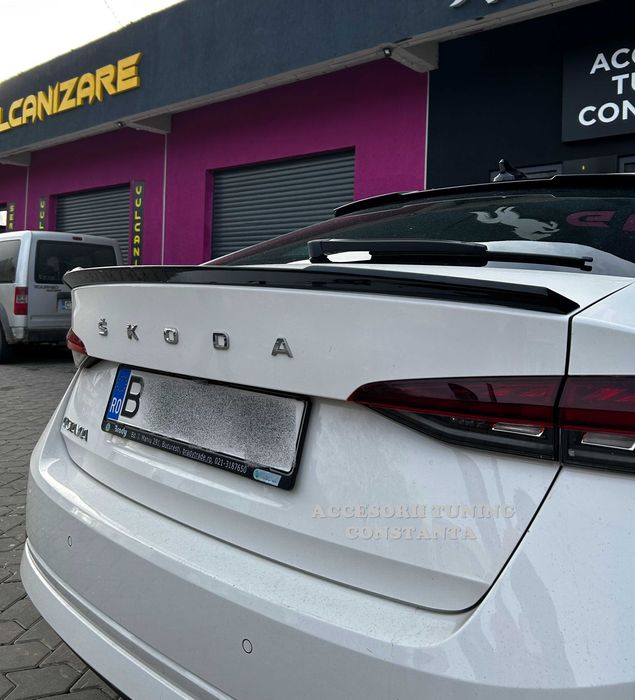 Eleron Portbagaj - Skoda Octavia 4 M4 Negru Lucios