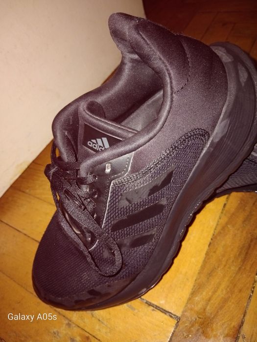 Адидас оригинални детски маратонки