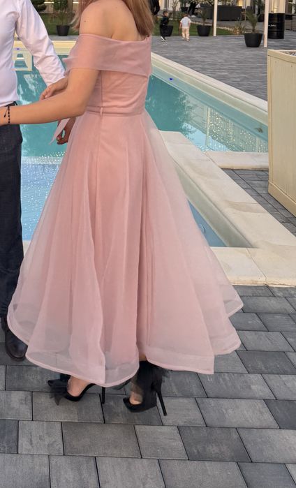 Vand rochita roz eleganta