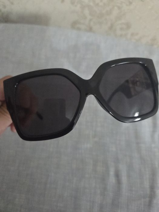 Продам солнцезащитные очки