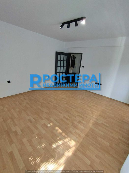 Продава се Двустаен апартамент в Търговище, Вароша - 66 кв.м за 1105 €/кв.м - Снимка #2