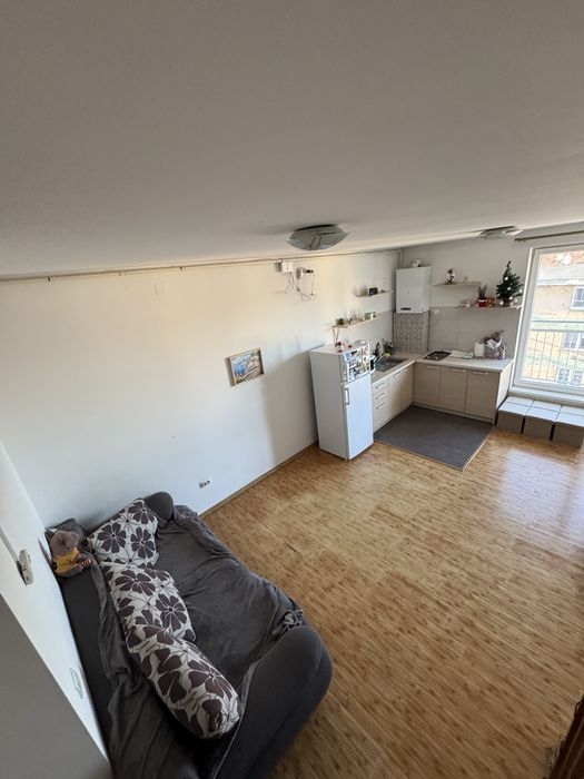 Apartament cu o camera/ Garsoniera 7 Noiembrie, zona Faget, 5-10 minute de UMFST si Spitalul Judetean