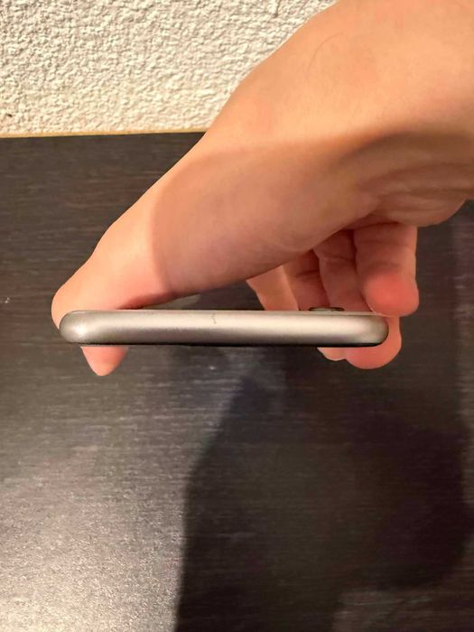 Apple iPhone 6S, 64GB, Space Grey