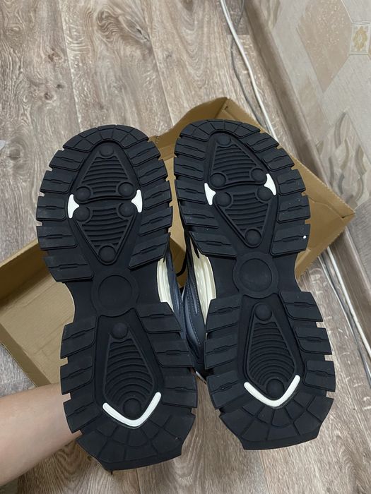 Теплые зимние кроссовки