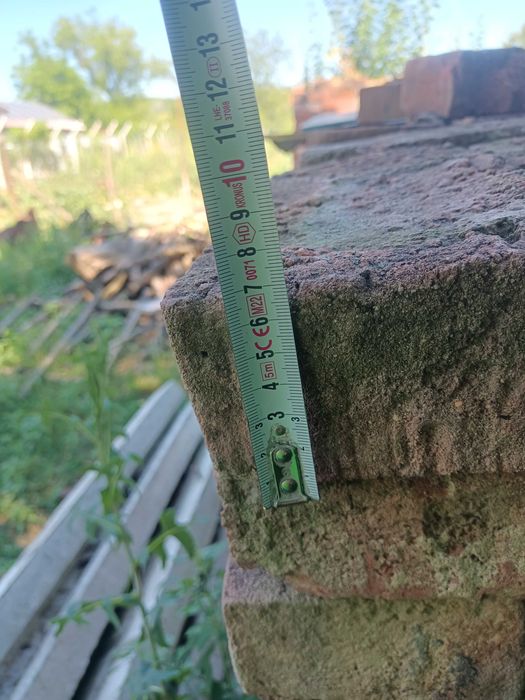 Vand caramida din demolare.Aproximativ 10 mc, circa 4500 caramizi.