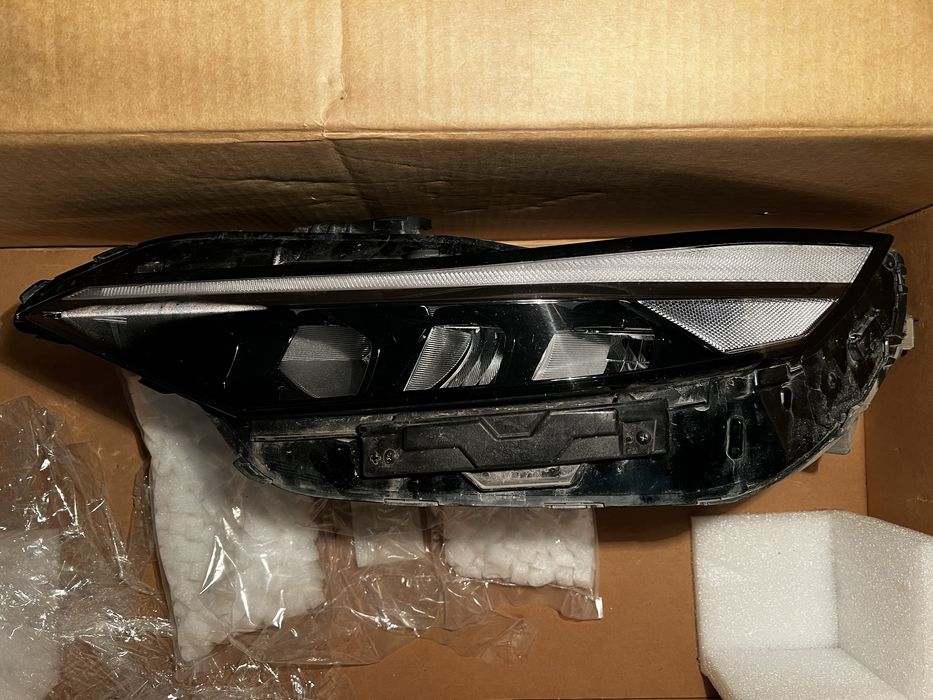 Продам левую фару Hyundai Elantra (2024-)