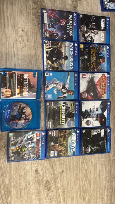 Playstation 4 +2 контроллера +игры