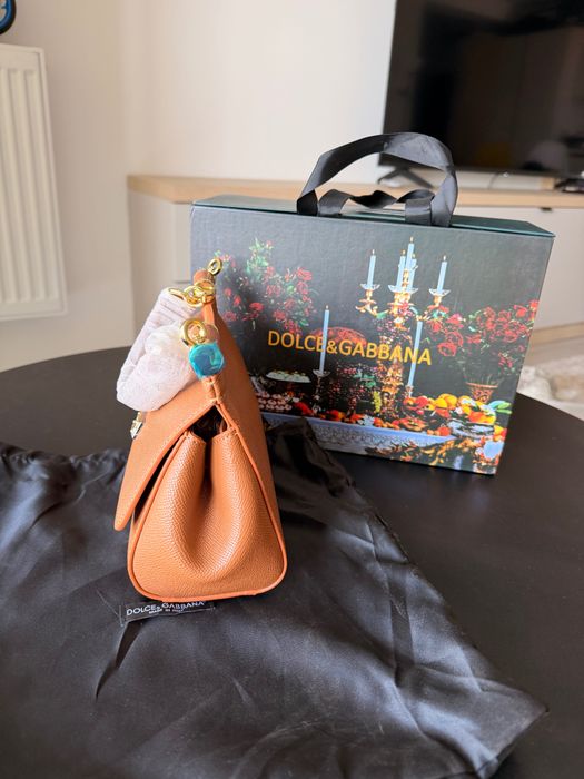 Geantă D&G elegantă damă maro – model clasic (mini)