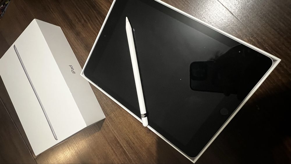 Ipad 6th Gen + WiFi + Pencil