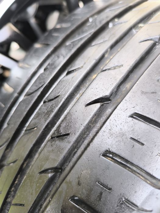 Продам комплект диски+шины