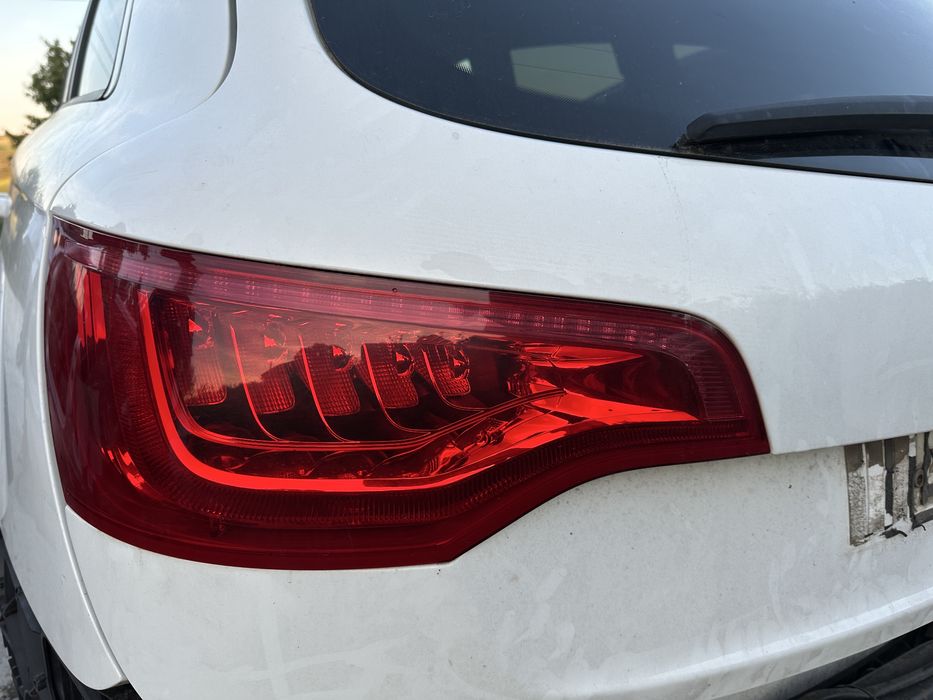 Stopur/triple stanga dreapta audi q7 4L facelift 2012