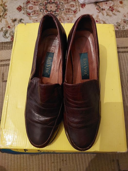 Кросовки 39 разм фирменные