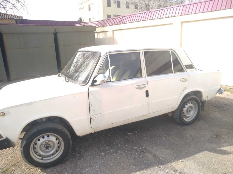 Ваз21013 срочно сотилади